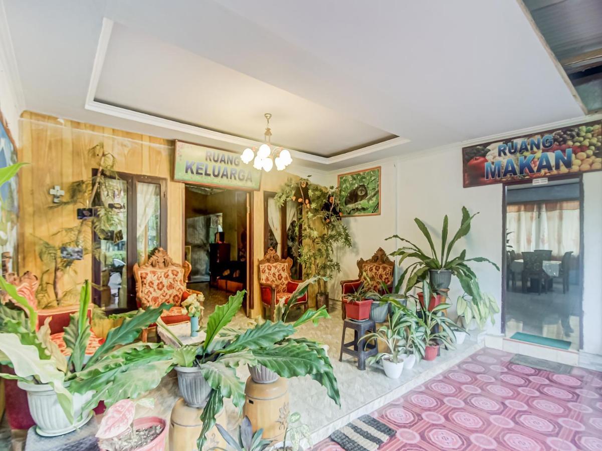 Oyo 90988 Tangkoko Jungle Homestay Rinondoran Экстерьер фото